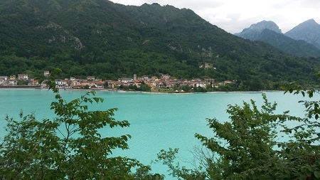 Lago di Barcis nelle Dolomiti friulane 
