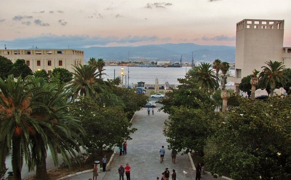 Messina, piazza Unione Europea sul mare