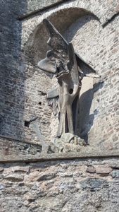 statua san michele