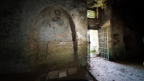 Luoghi del Cuore Fai - Chiesa rupestre del Crocifisso a Lentini (SR) - Foto di Fabio Fortuna